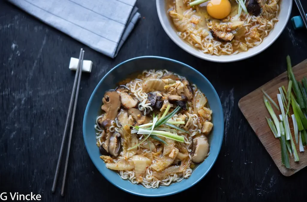 Ramen au kimchi de chou chinois