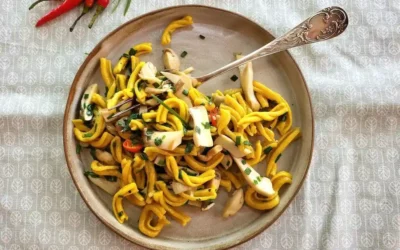 Fusillis au curry, sauce aux champignons asiatiques