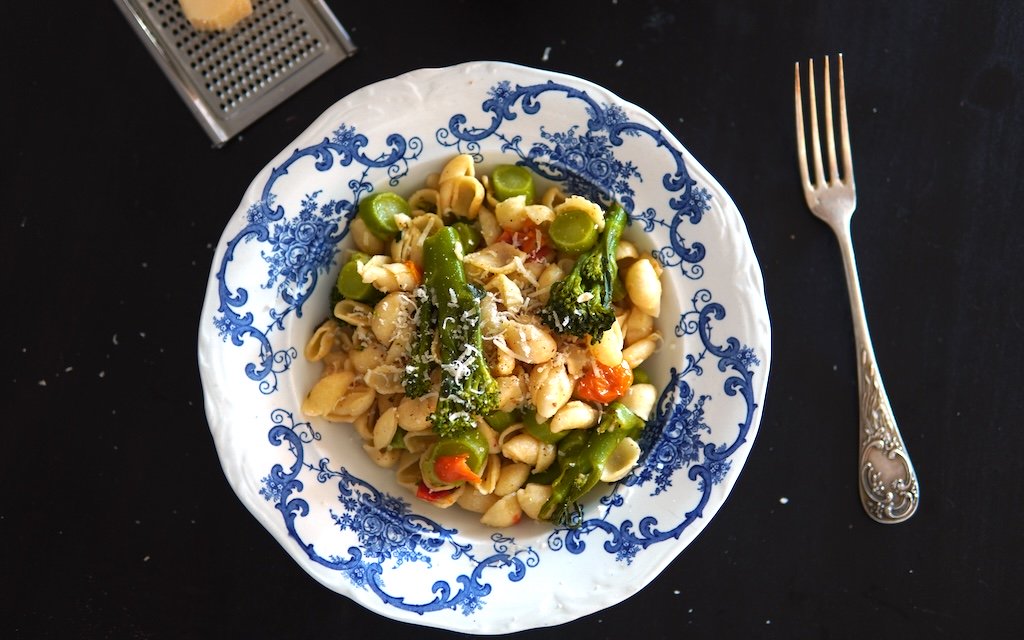 orecchiette con acciughe e broccoletti