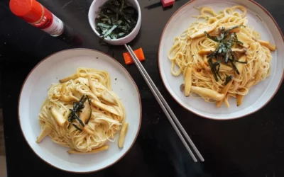 Nouilles somen aux champignons, sauce miso tahiné
